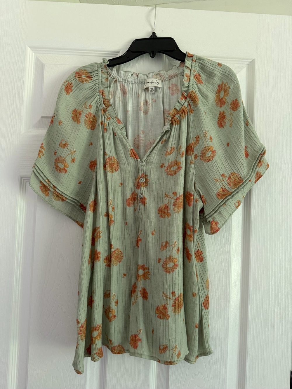 Wonderly Mint Green Floral Button-Front Peasant Blouse